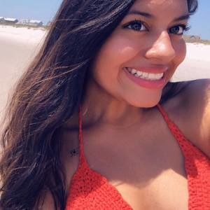 Meet your Posher, Leticia